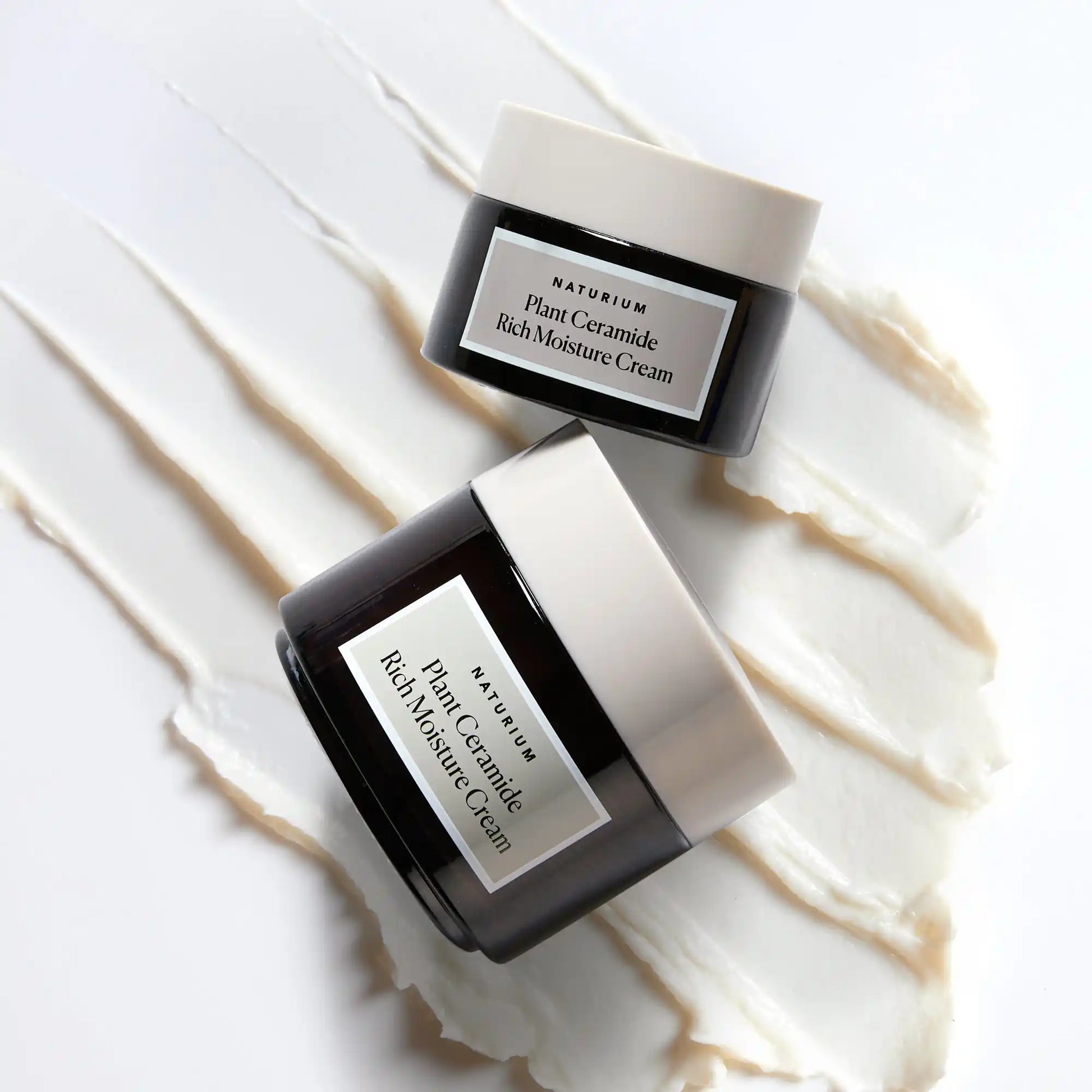 plant-ceramide-rich-moisture-cream-jumbo-z0 11_18_2021_Naturium0575-crop.webp